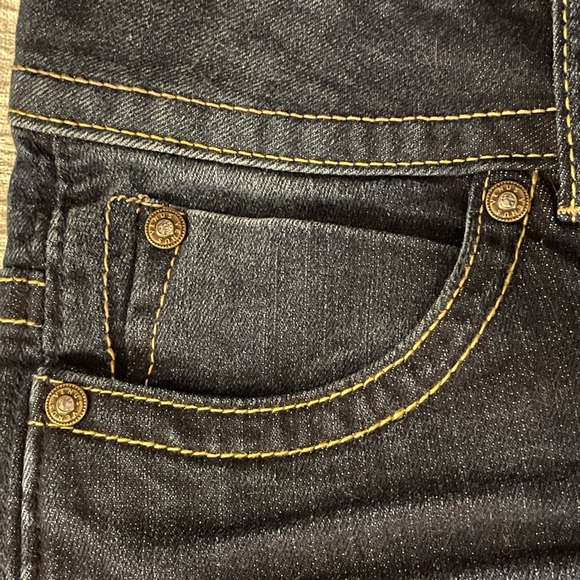 Venus Bermuda Jean Shorts Dark Wash Size 4 - Picture 4 of 12